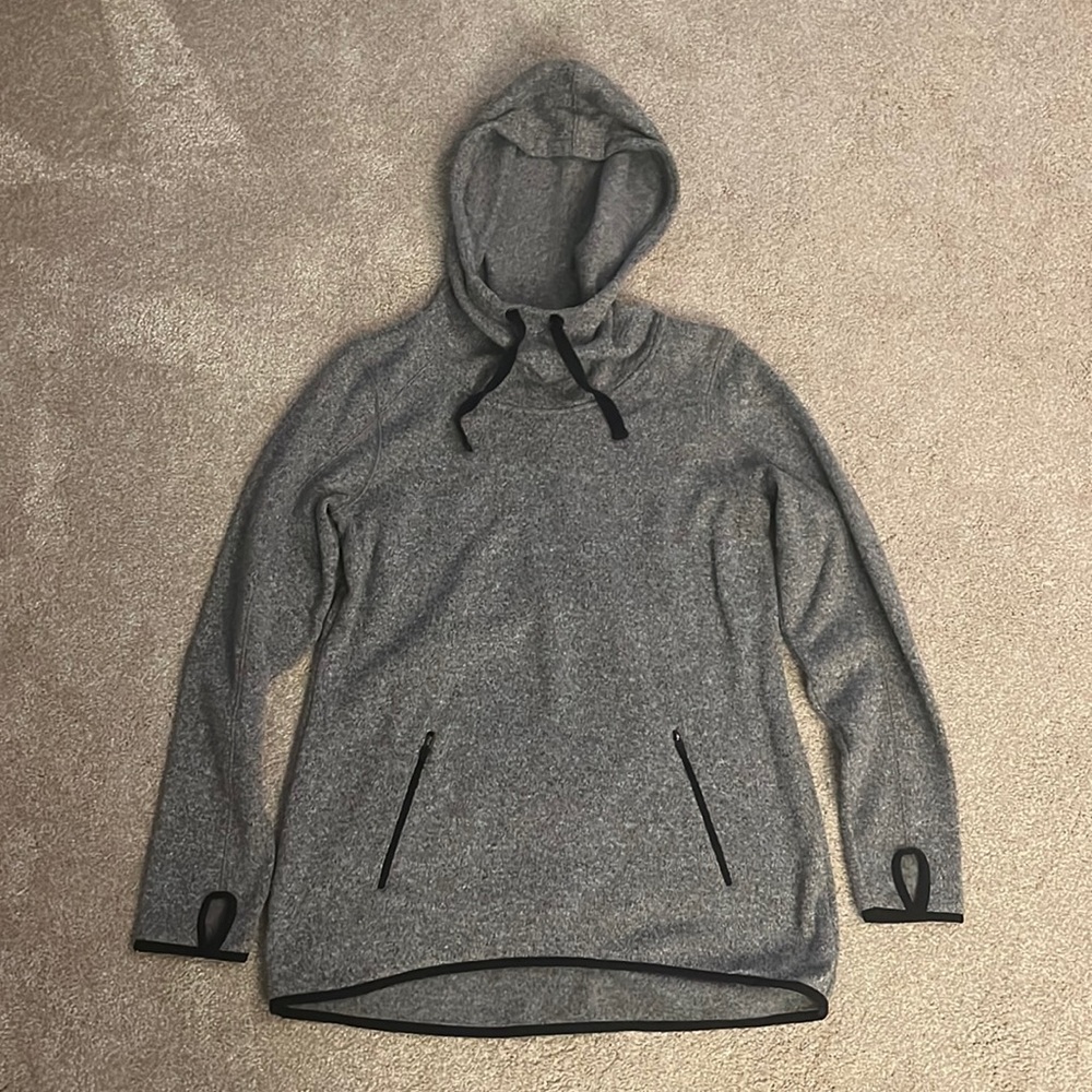 Old Navy Active marled grey hoodie with thumb holes!